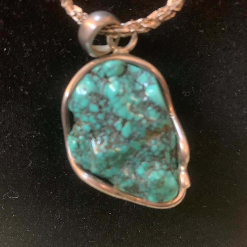 Large Turquoise Pendant with 925 Silver Chain - Picture 3 of 10